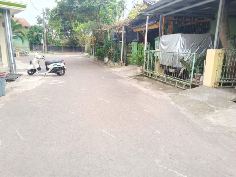 Depan rumah 5