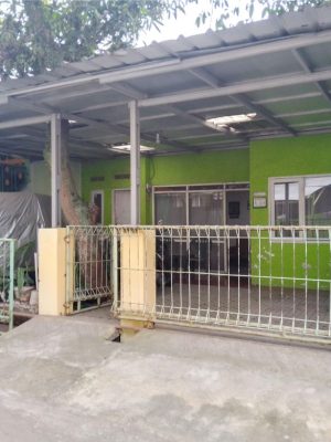 Dijual murah Rumah tanah luas di cijerah